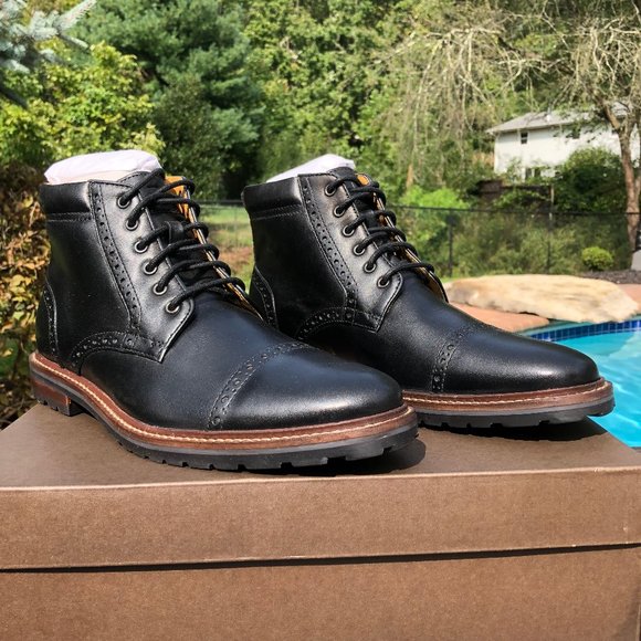 Florsheim Fenway Black Leather Brogue Cap Toe Boot - Picture 2 of 12